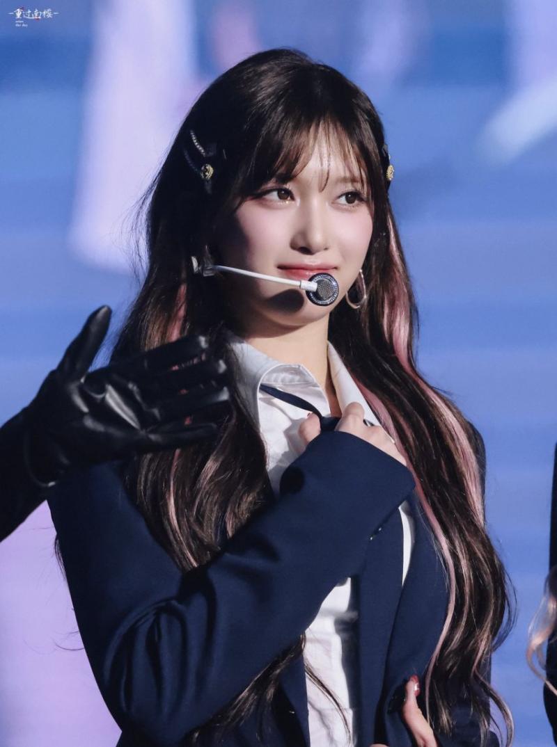0221 아이브 이서 DAY