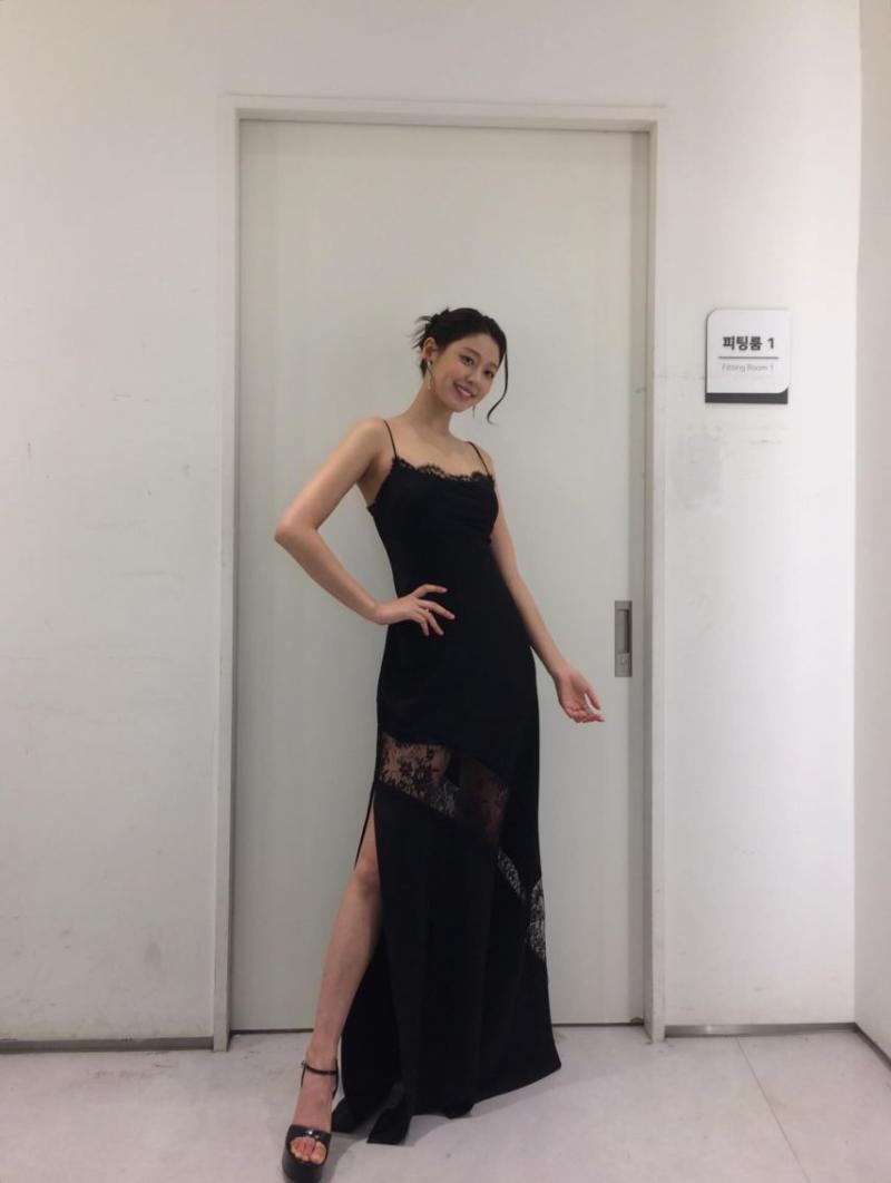 설현