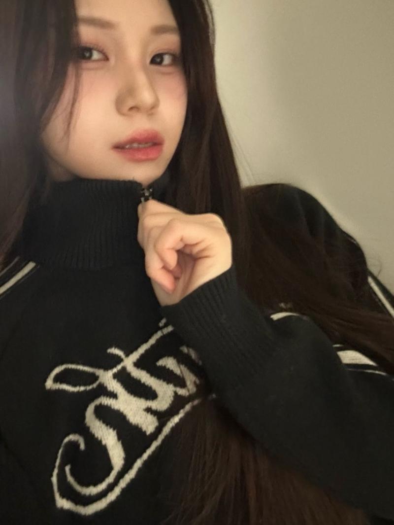 엄지 VIVIZ비비지 인별