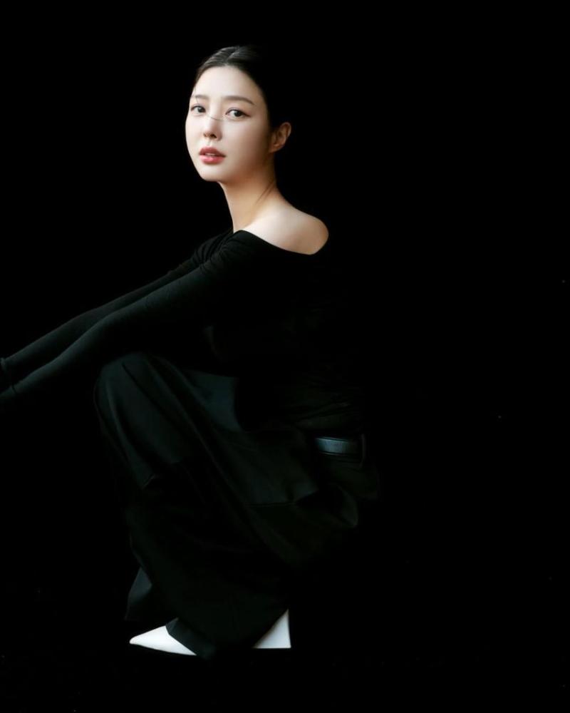 엄현경 SNS