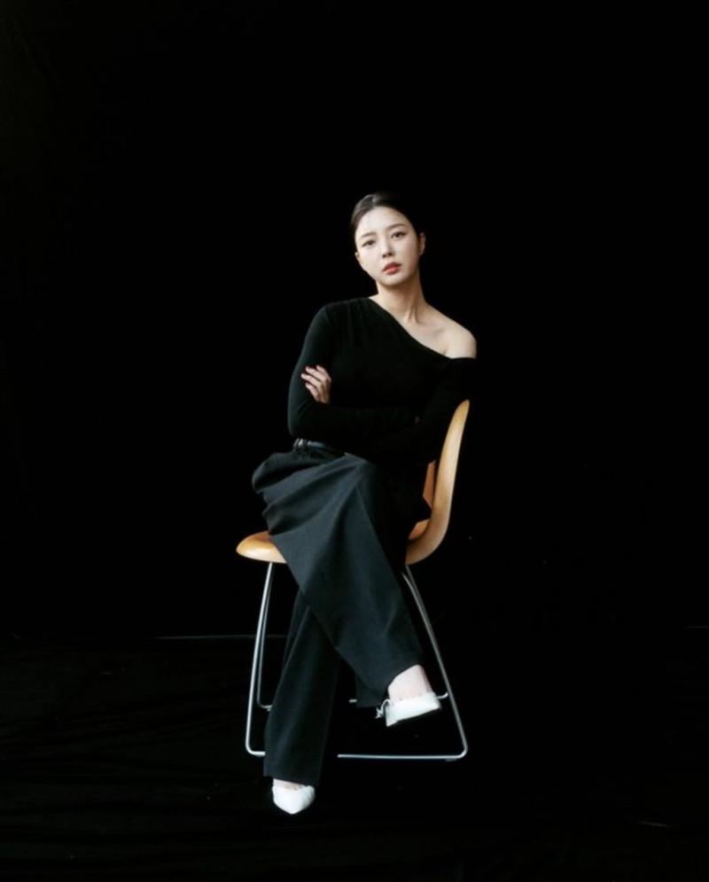 엄현경 SNS