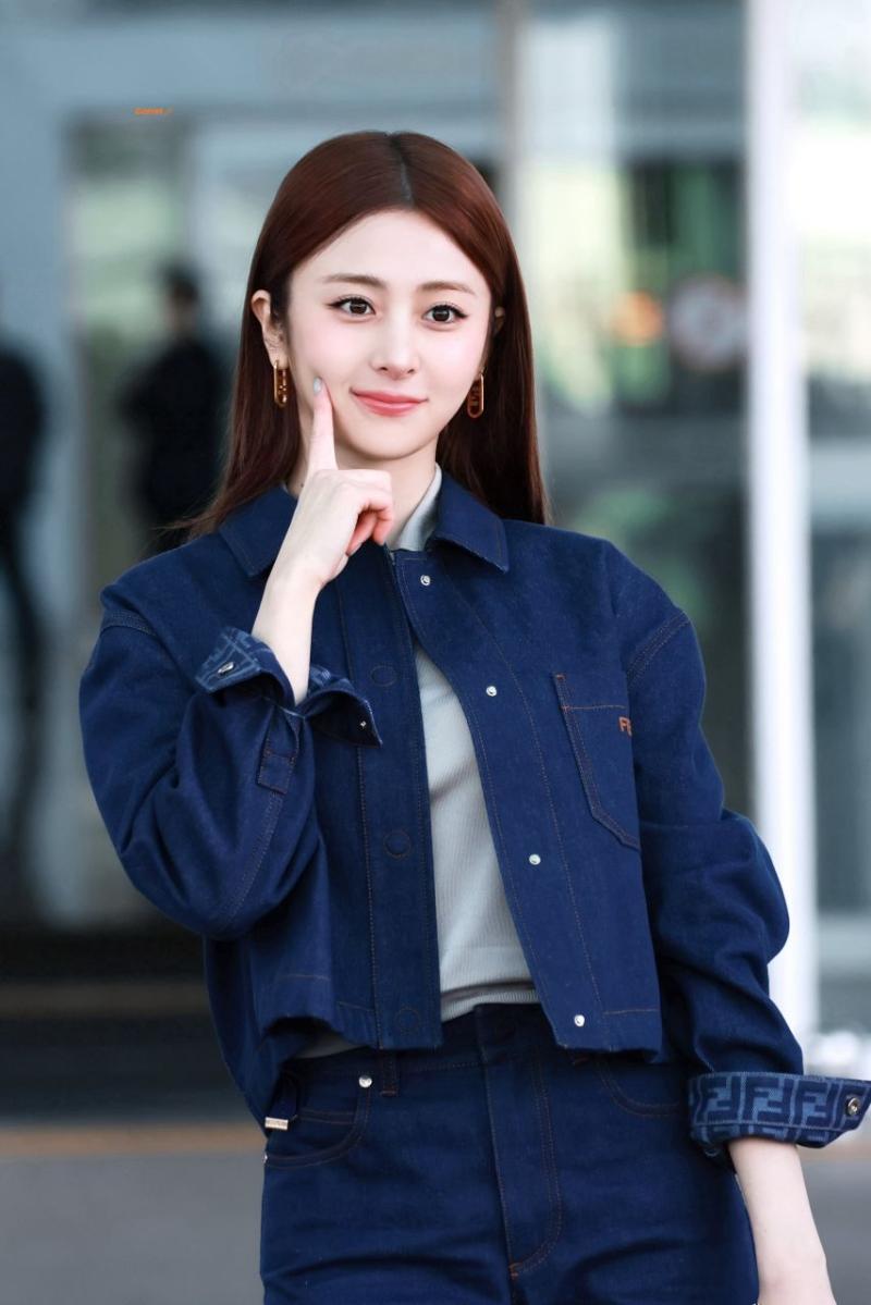 오늘자 르세라핌 허윤진