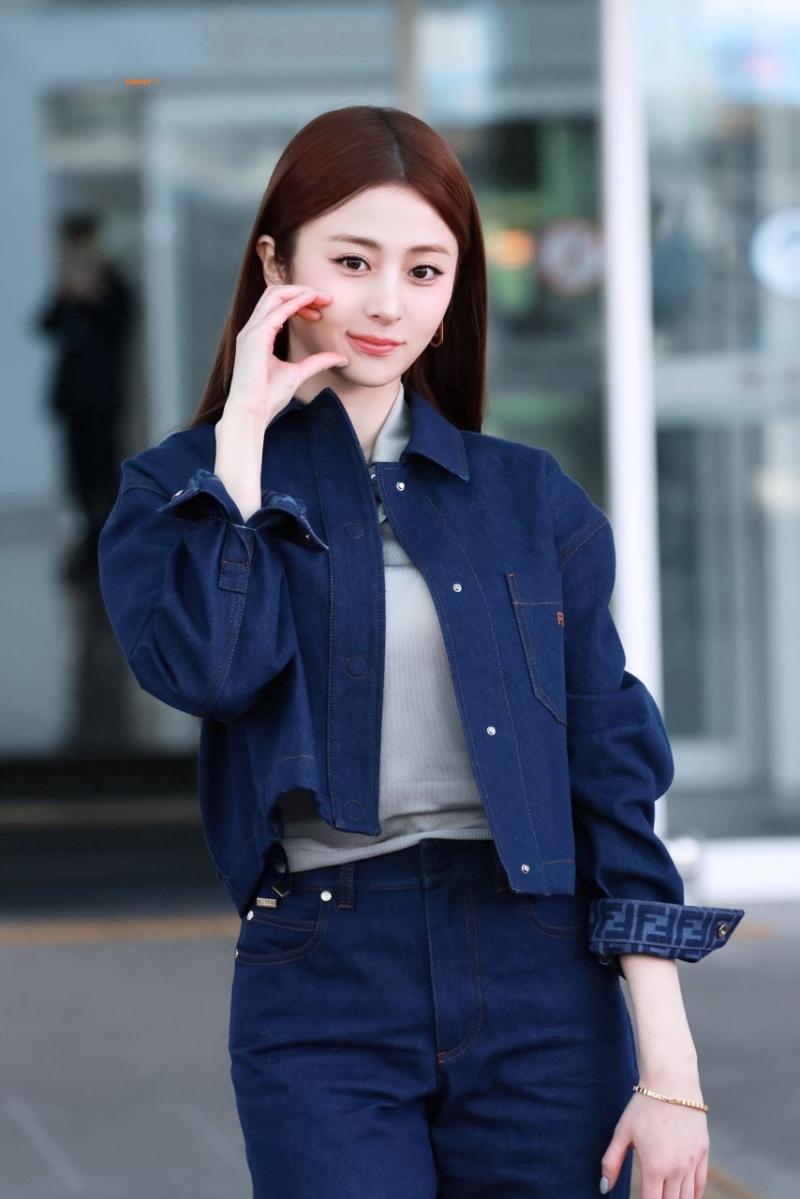 오늘자 르세라핌 허윤진