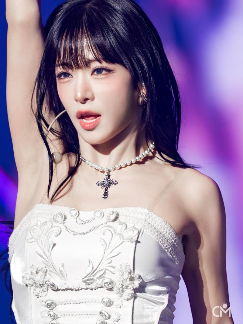 프로미스나인 이채영