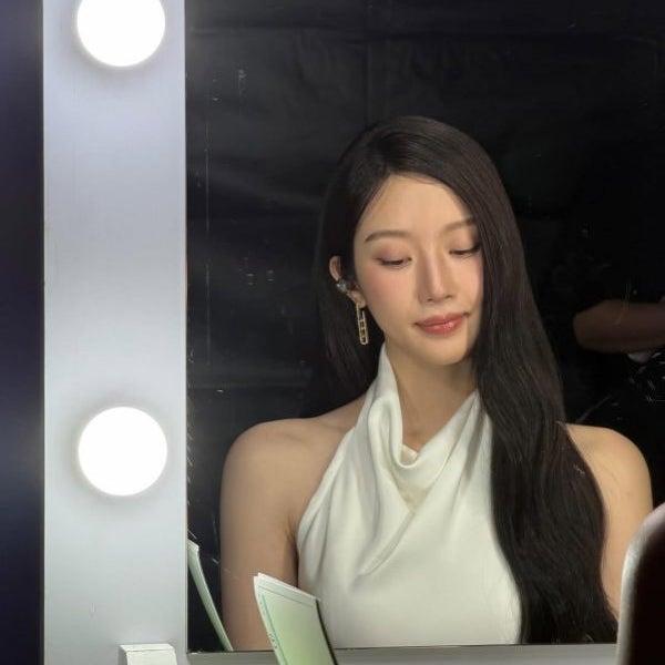 문가영 홀터넥 원피스