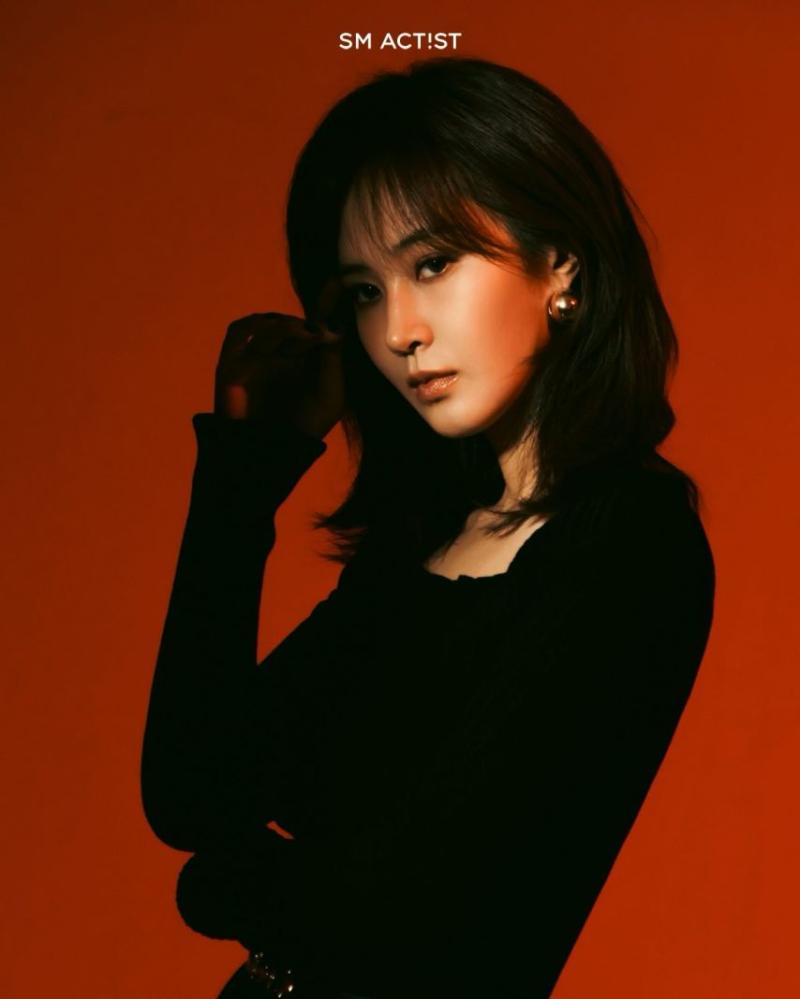 윤아 소녀시대 버버리/ 권유리/ 효연 유리 수영
