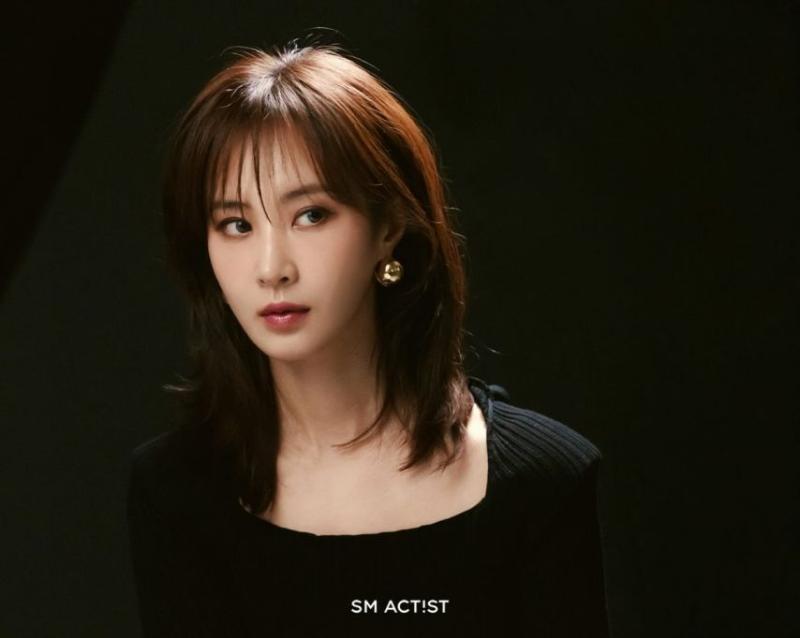 윤아 소녀시대 버버리/ 권유리/ 효연 유리 수영