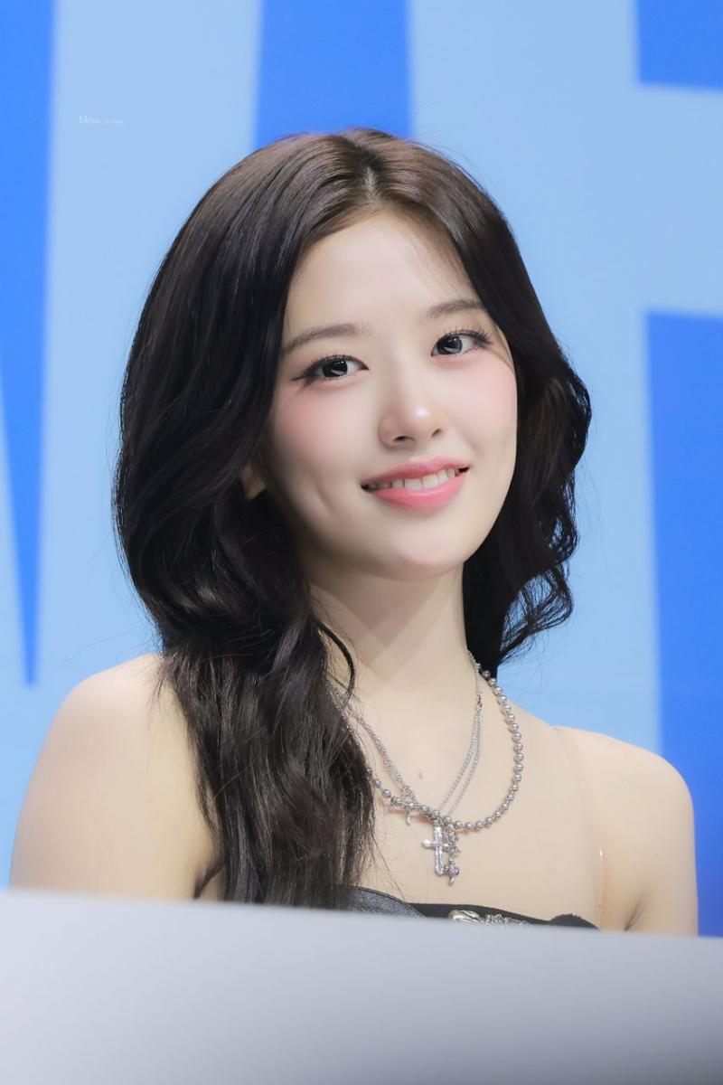아이브 안유진