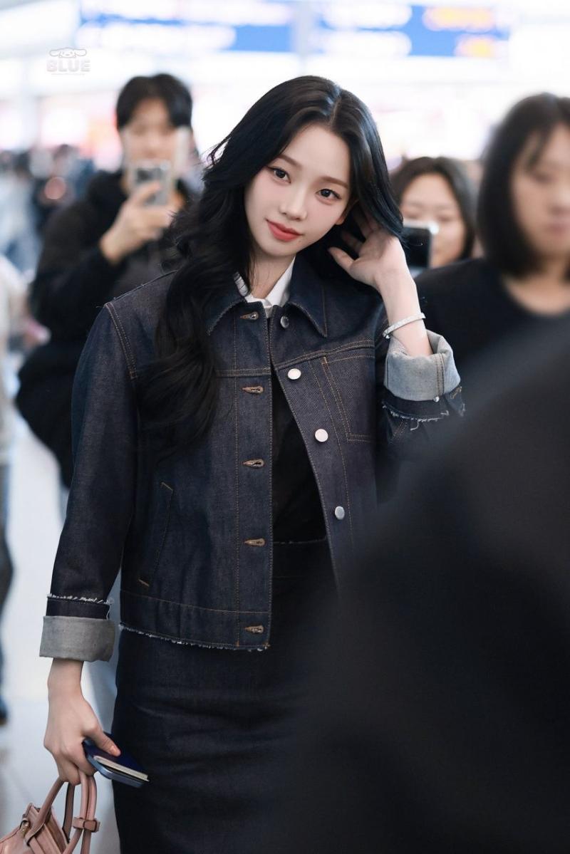 오늘자 밀라노로 출국하는 에스파 카리나