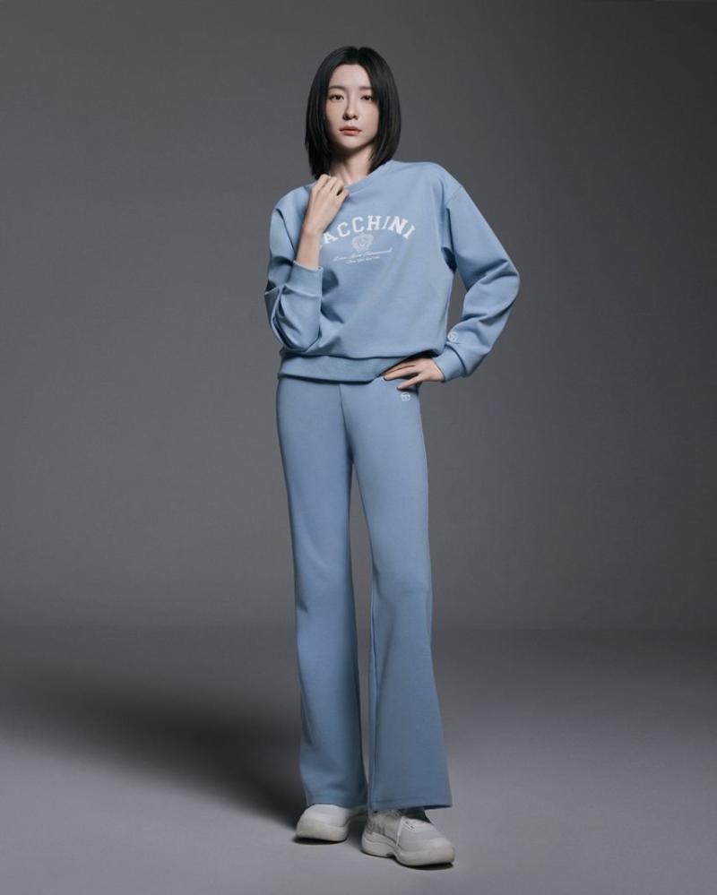 배꼽이 이쁜 박지현