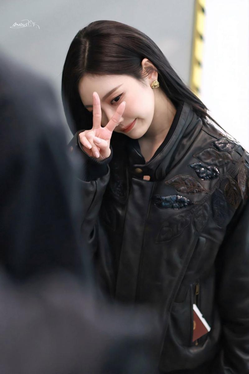 오늘자 밀라노로 출국 하는 에스파 닝닝