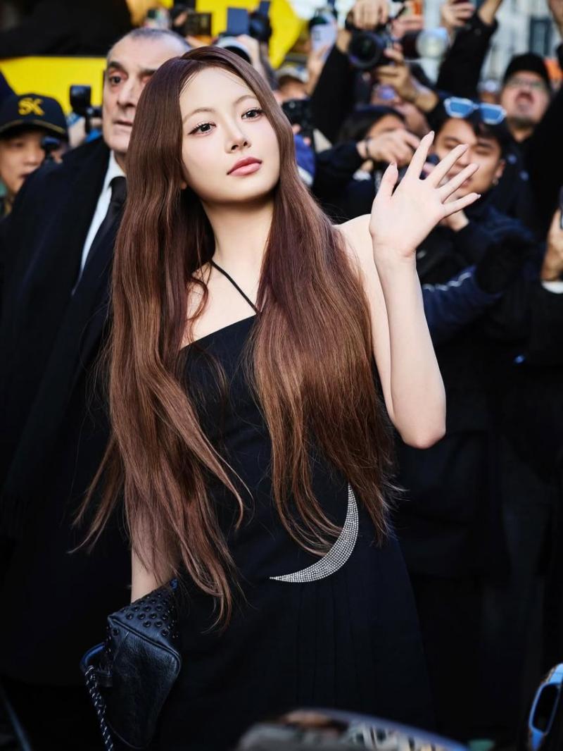 LE SSERAFIM (르세라핌) 홍은채