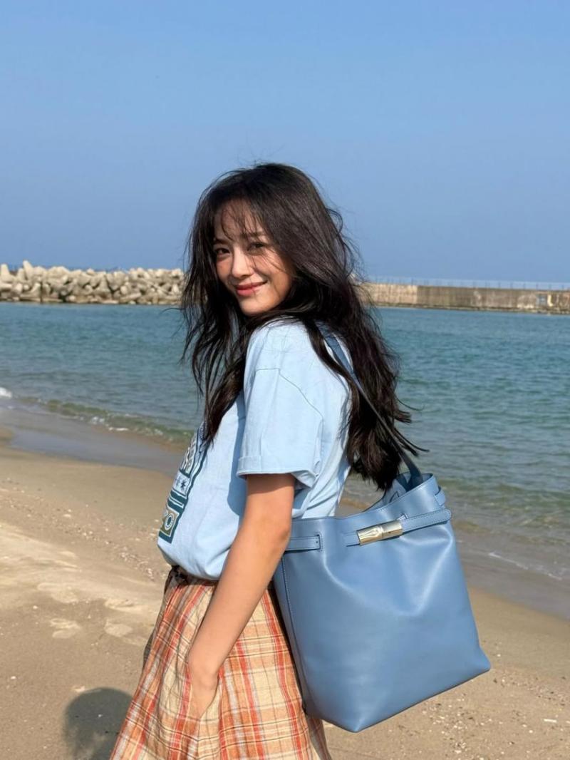 김세정 SNS