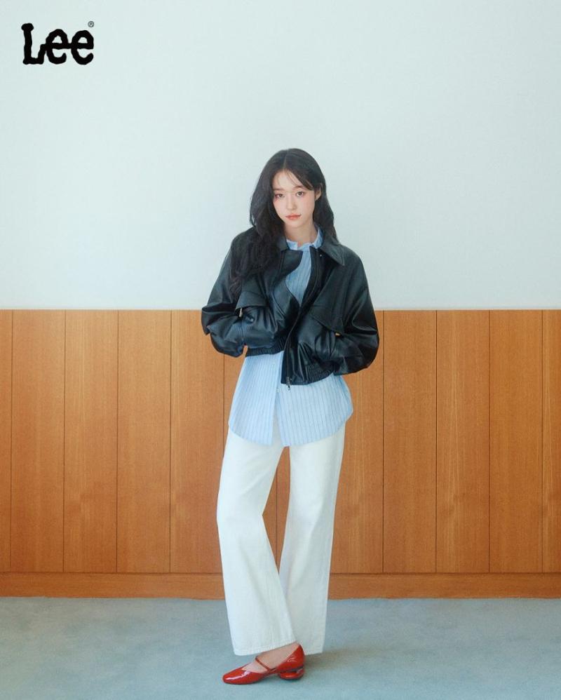 노윤서 Lee리