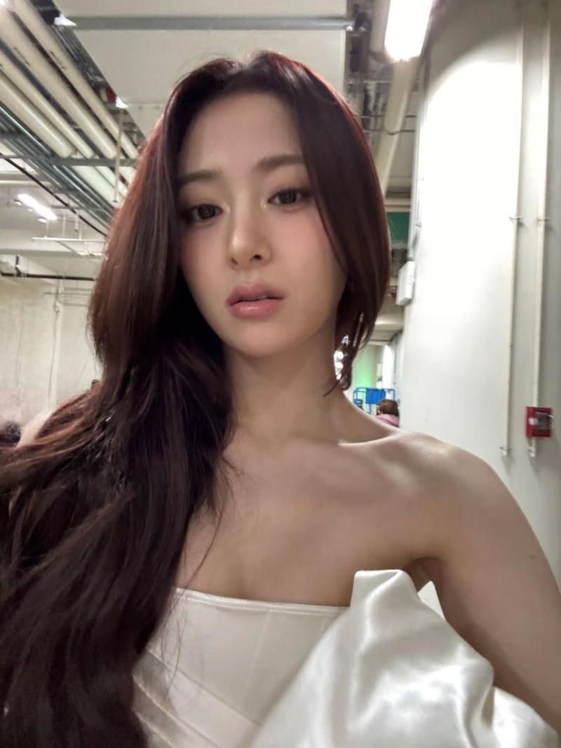 르세라핌 허윤진