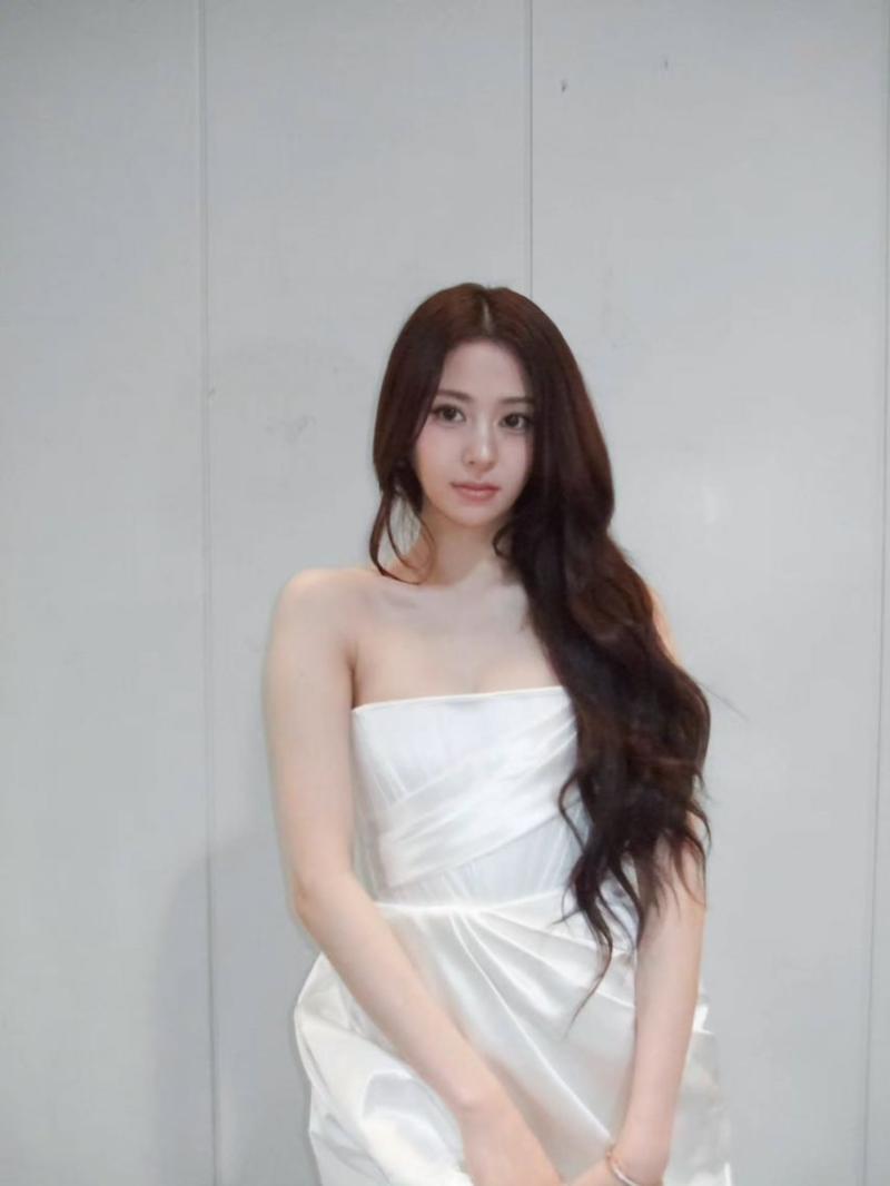 르세라핌 허윤진