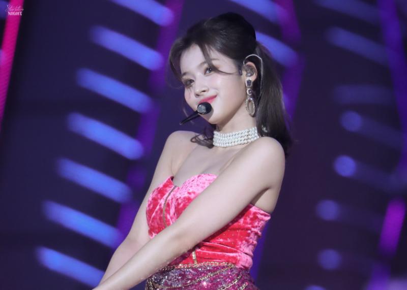 트와이스 사나