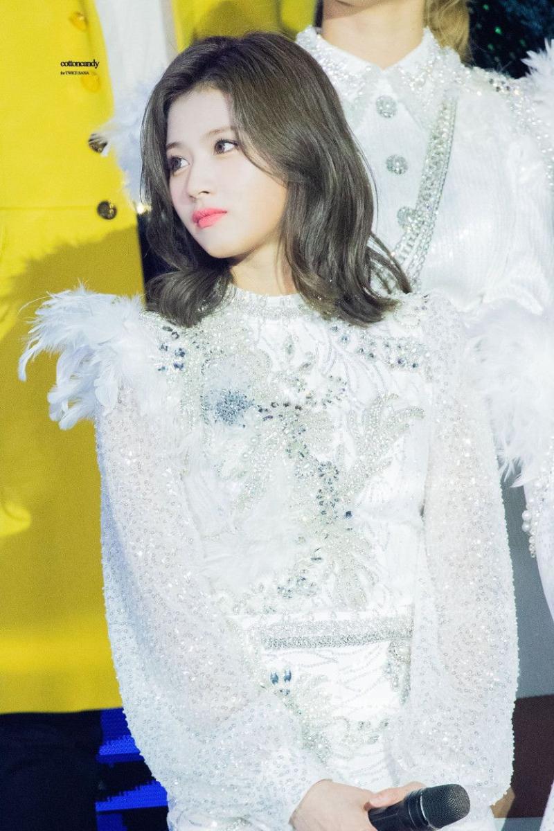 트와이스 사나