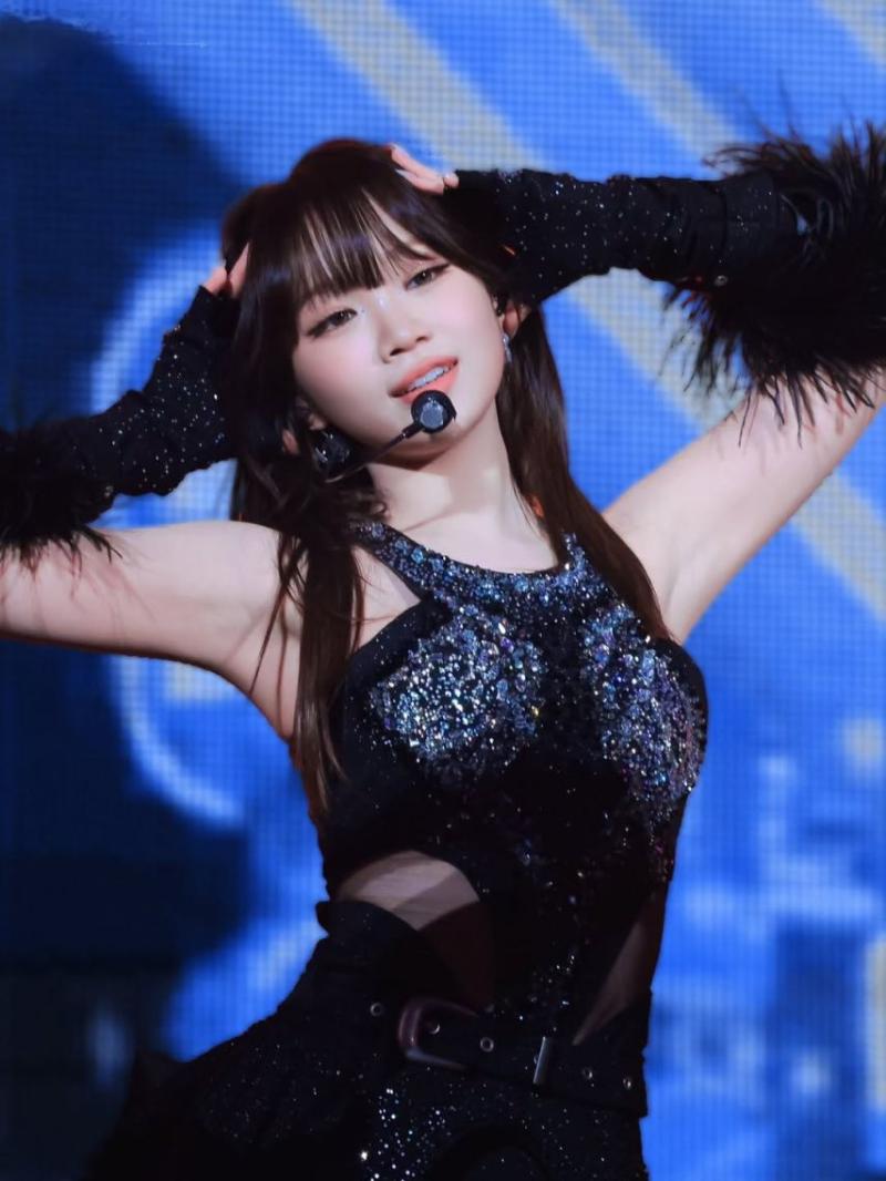 LE SSERAFIM (르세라핌) 김채원