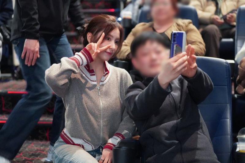 신세경 휴민트 무대인사4