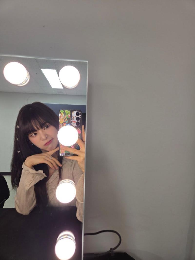 유빈 승희 미미 효정 오마이걸