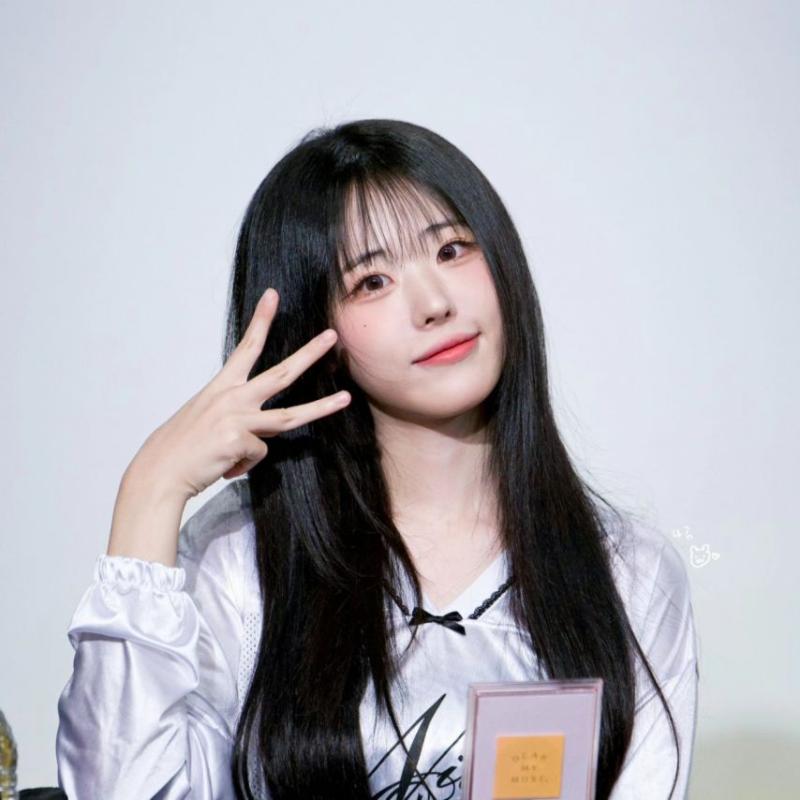 QWER 히나