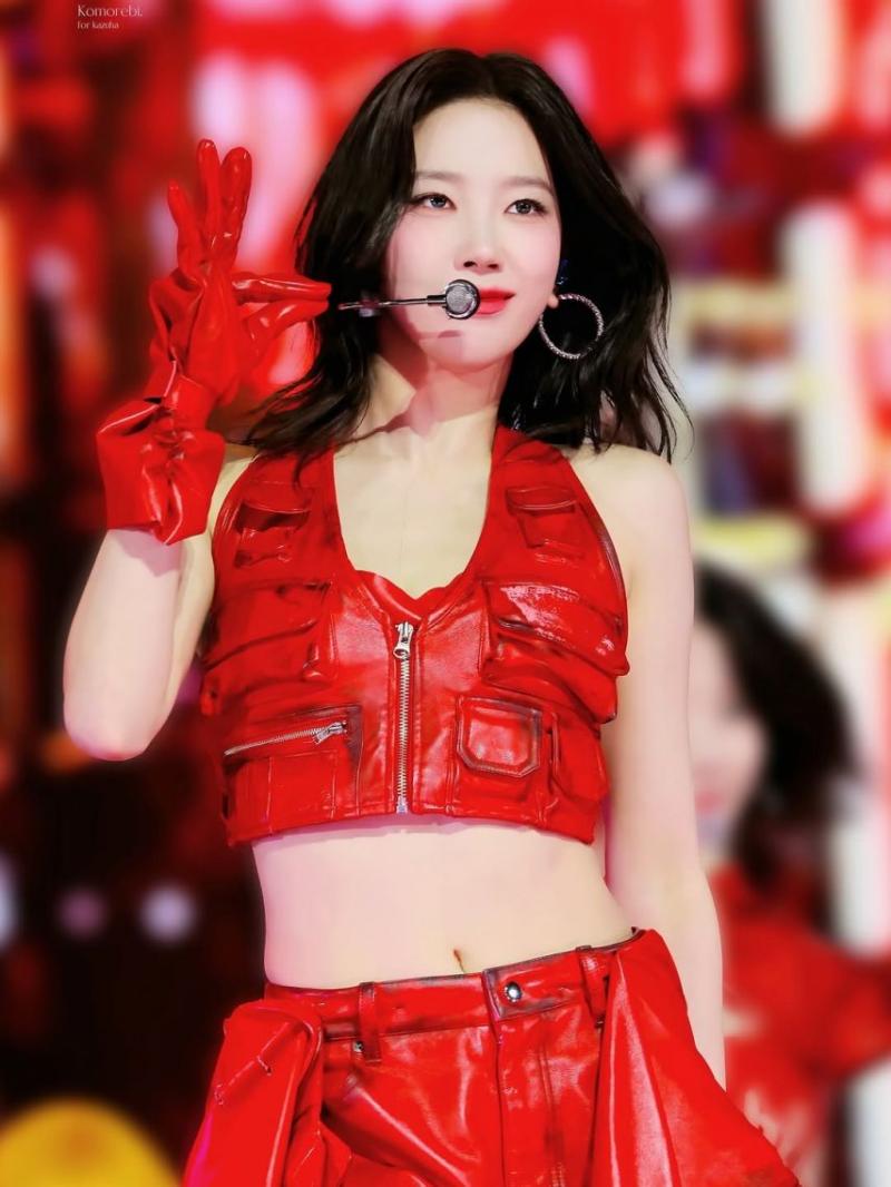 LE SSERAFIM (르세라핌) 카즈하