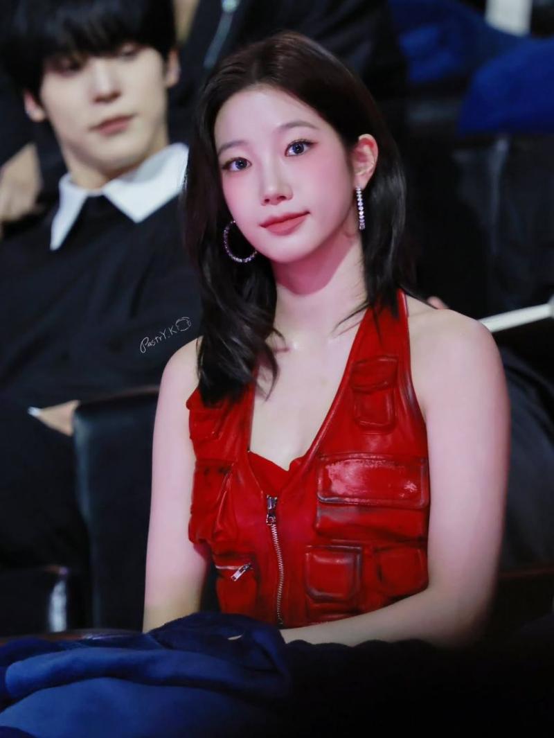LE SSERAFIM (르세라핌) 카즈하