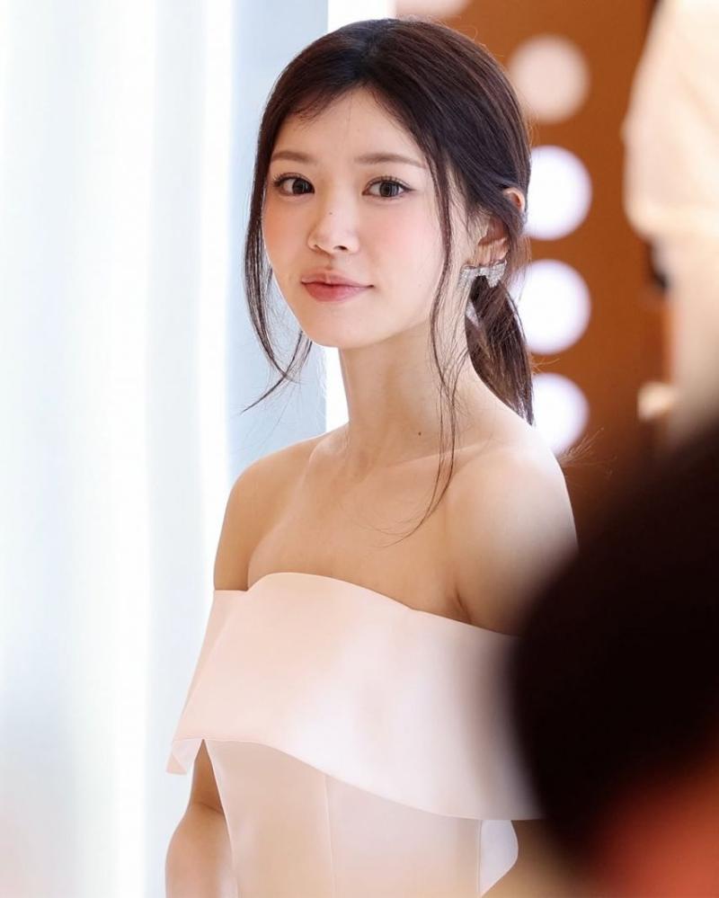 아일릿 (ILLIT) 모카