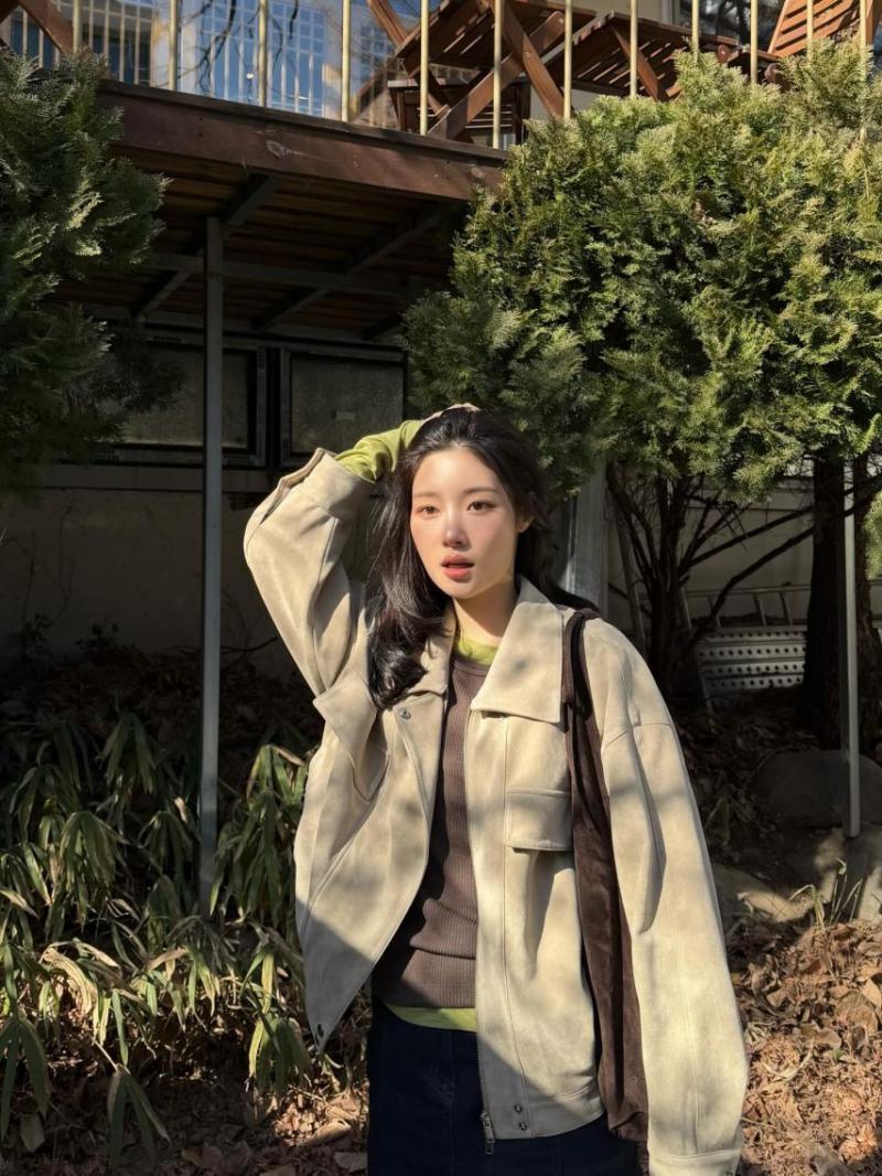 정채연