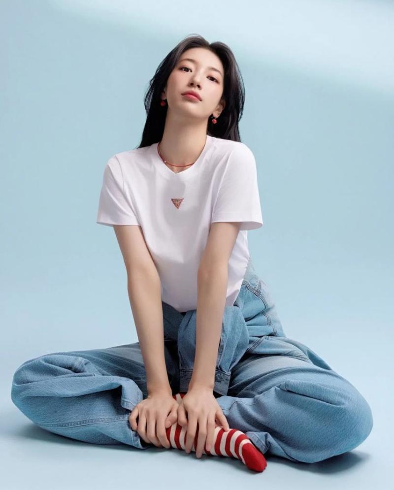 수지 GUESS게스/ K2