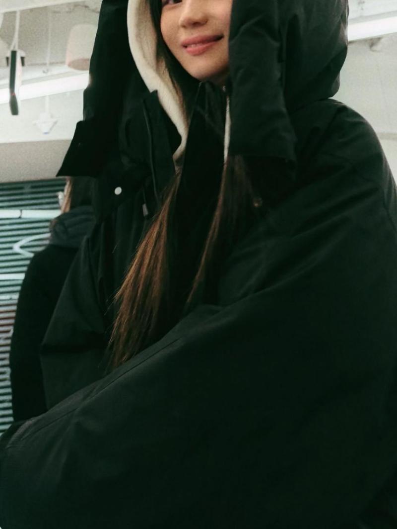 엄지 VIVIZ비비지 인별