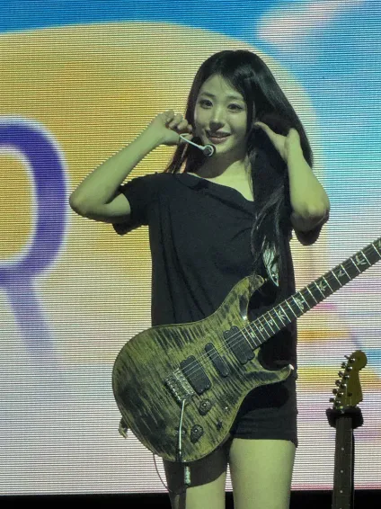 QWER 히나