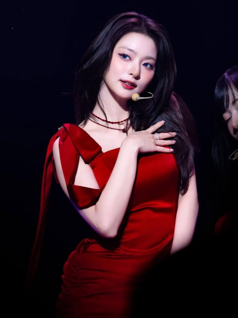 프로미스나인 (fromis_9) 이나경