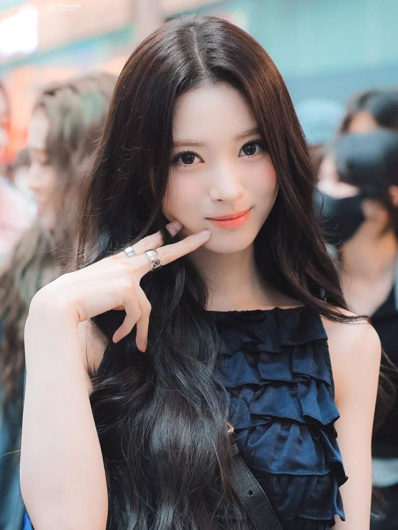 MEOVV (미야오) 안나