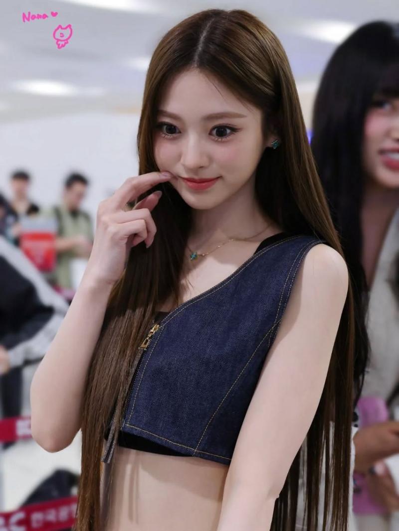 MEOVV (미야오) 안나