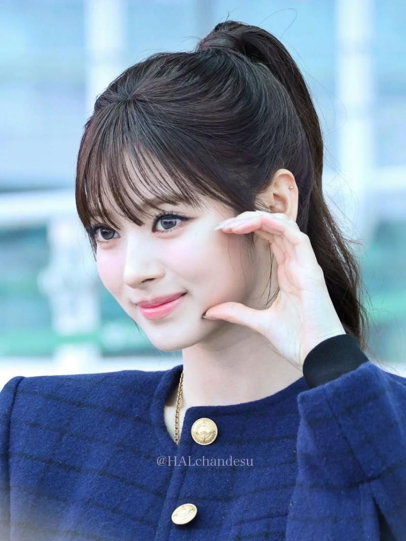 MEOVV (미야오) 안나