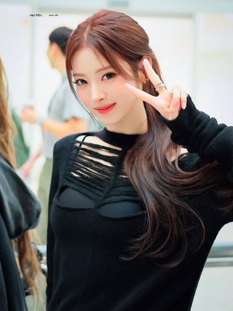 MEOVV (미야오) 안나