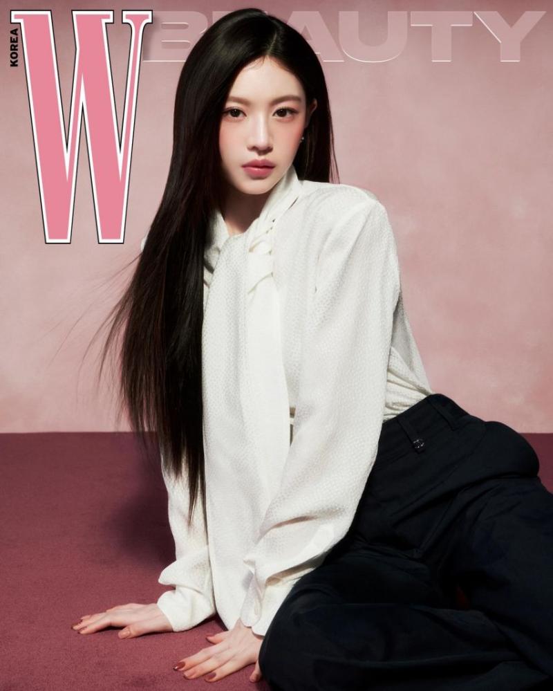 고윤정 WKorea/ 마니또클럽