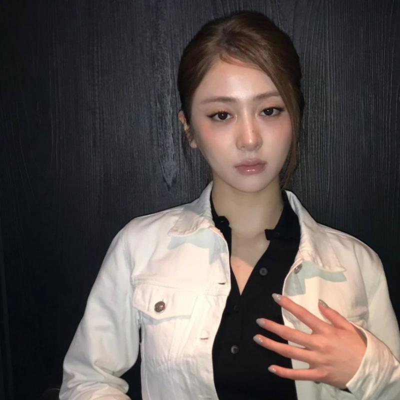 르세라핌 허윤진