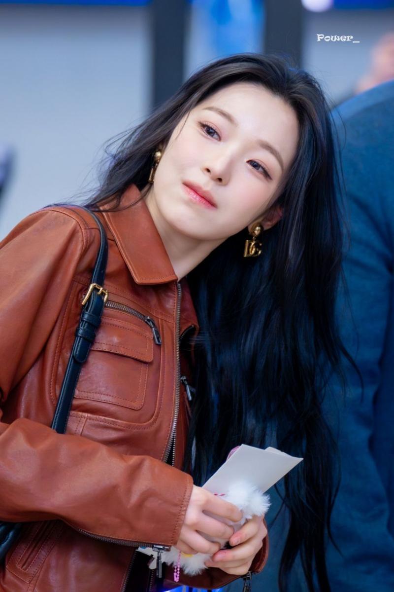 프로미스나인 백지헌