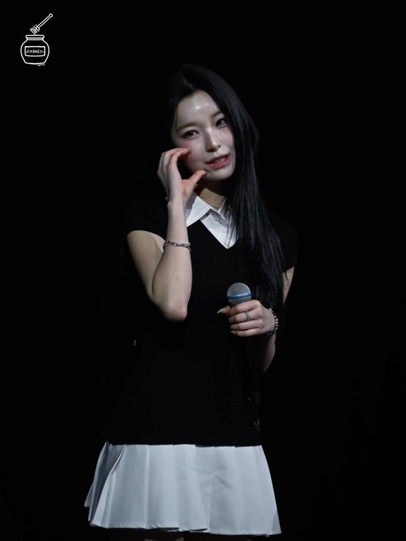 프로미스나인 백지헌