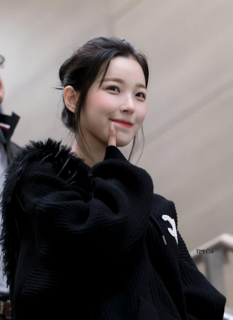 프로미스나인 백지헌