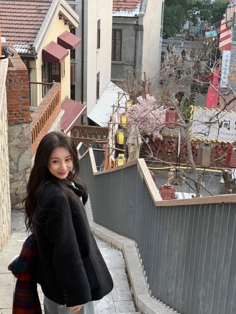 이채연