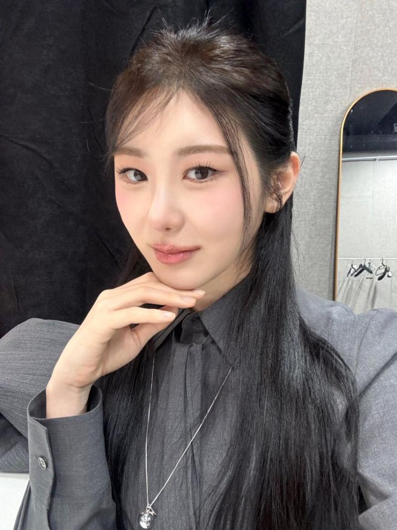 이채연