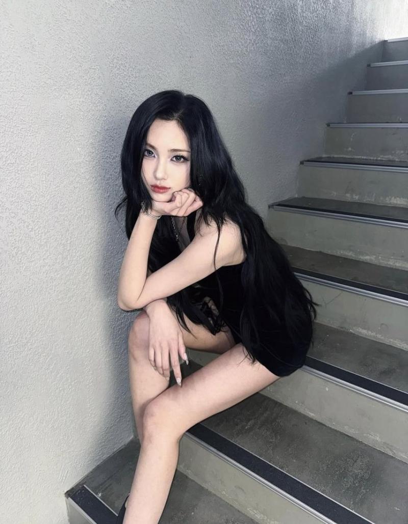 EVERGLOW (에버글로우) 아샤
