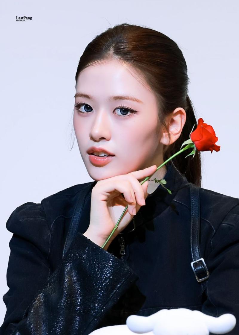 아이브 안유진