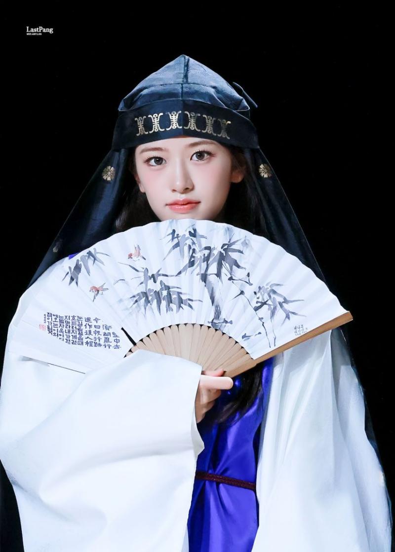 아이브 안유진