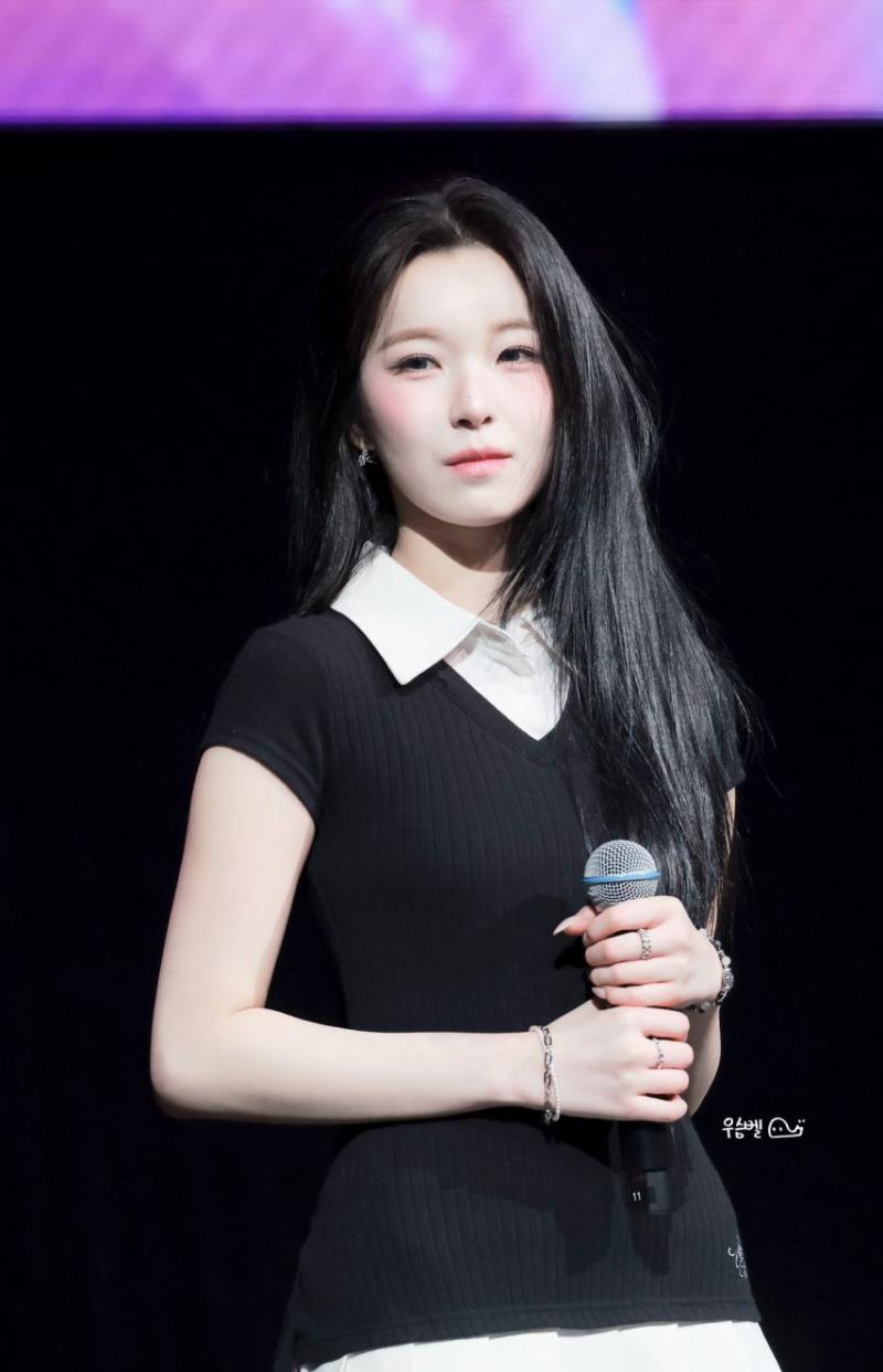 프로미스나인 백지헌
