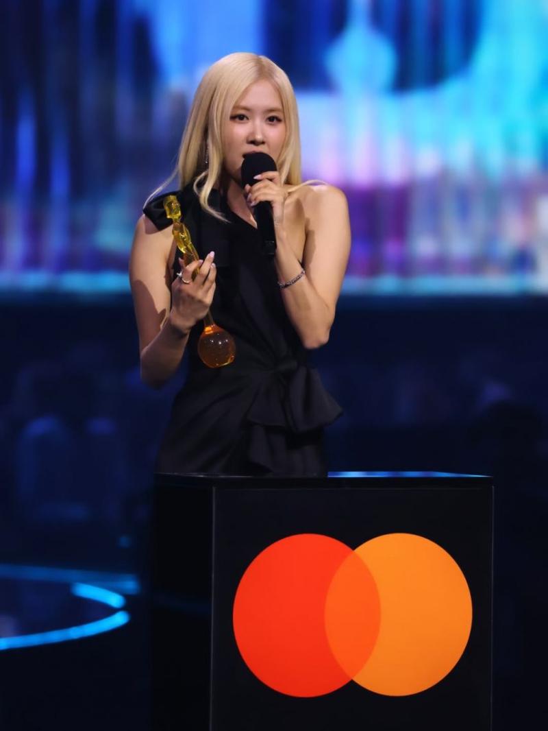 BLACKPINK (블랙핑크) 로제